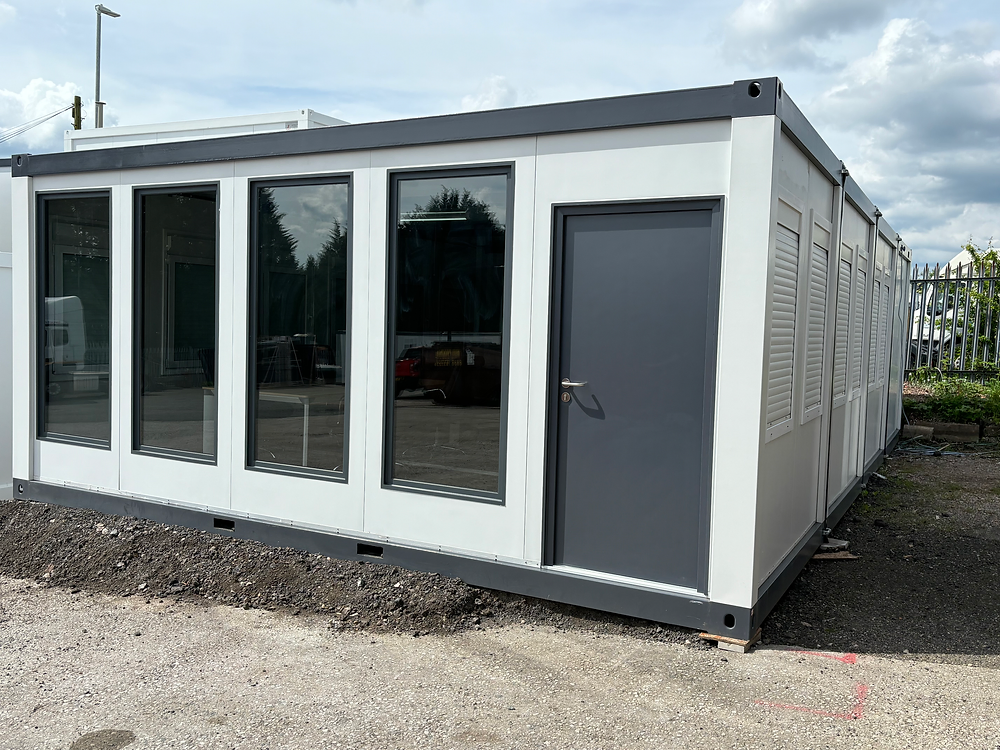 Ufficio modulare portatile – 4 moduli, 6 × 9,72 m